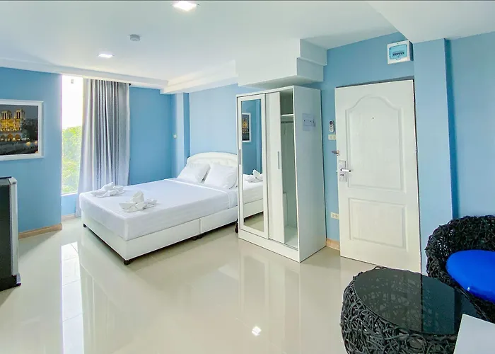 Delighted Hotel