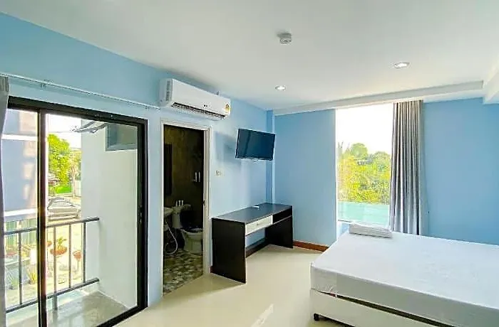 Delighted Hotel