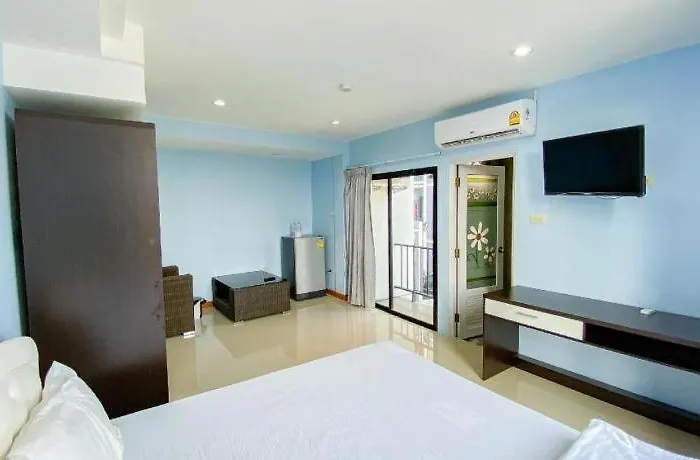 Delighted Hotel 3*