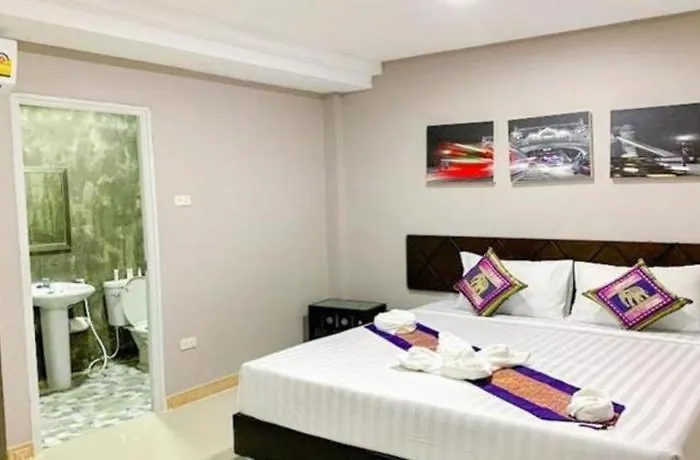 Hotel Delighted 3*